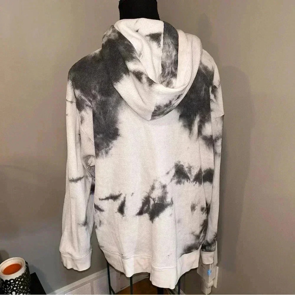 Zyia - Hendrix Thermal Pocket  Hoodie - Picture 4 of 5